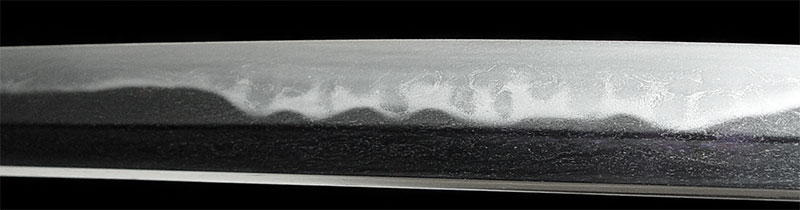 日本刀・河内守源国英・高低差ある互の目　JAPANESE SWORD by TOKKA